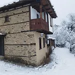 семеен скендерова къща Leshten