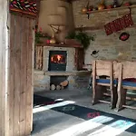 Guest house семеен скендерова къща Leshten