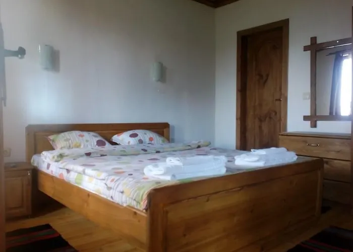 Spa&relax скендерова къща Лещен